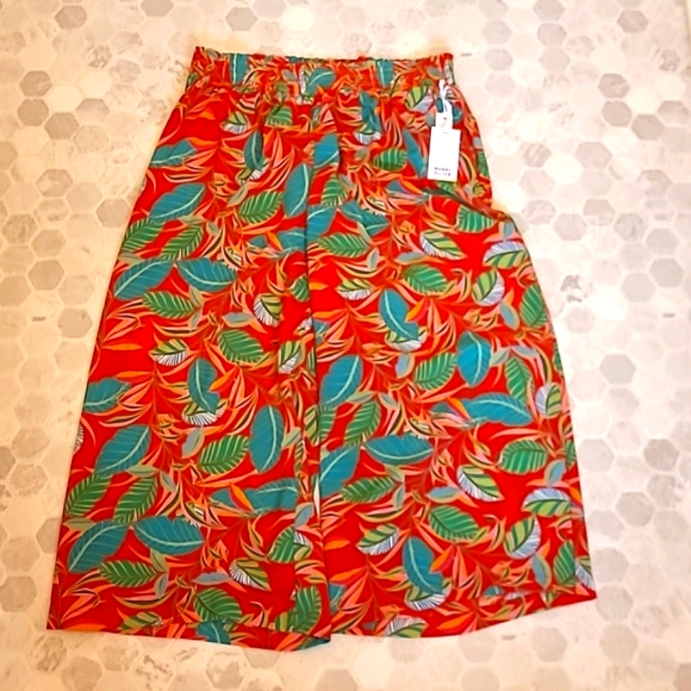 NWT ROSE & OLIVE palm leaf red gaucho pants